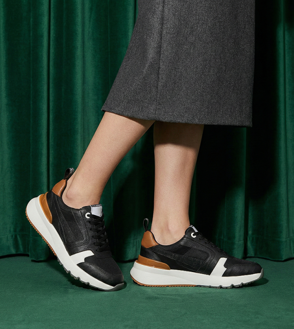 Steve Madden Steve Madden - Black Low Top