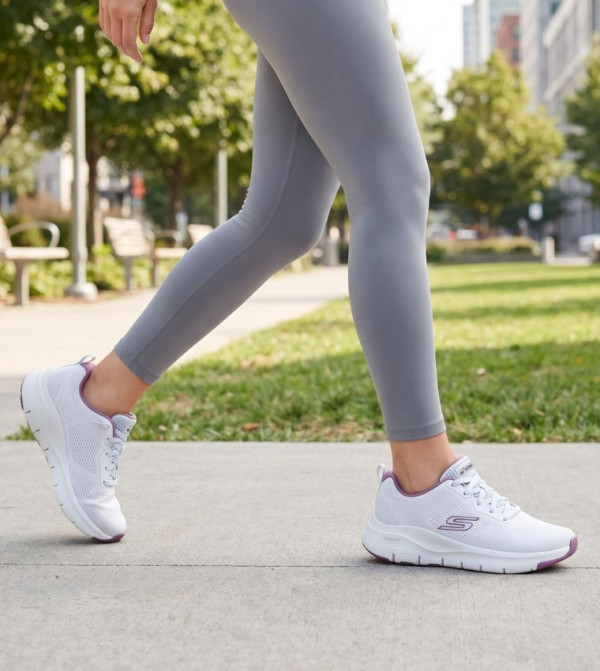 Skechers Skechers - White Walking Shoes