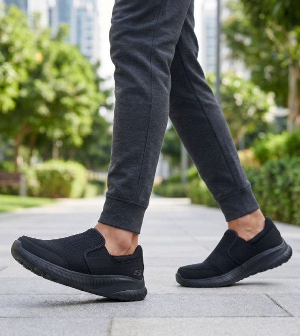 Skechers Skechers - Black Walking Shoes
