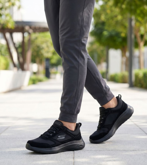 Skechers Skechers - Black Walking Shoes
