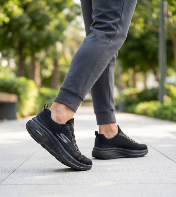 Skechers Skechers - Black Running Shoes