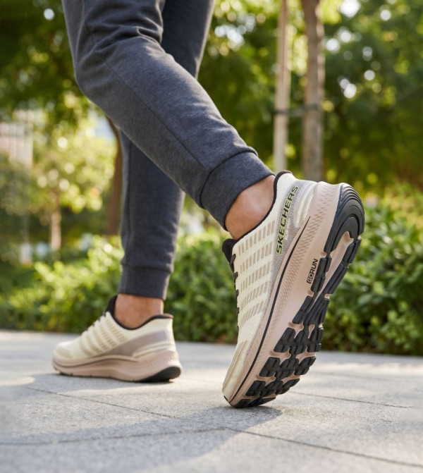 Skechers Skechers - Taupe Running Shoes