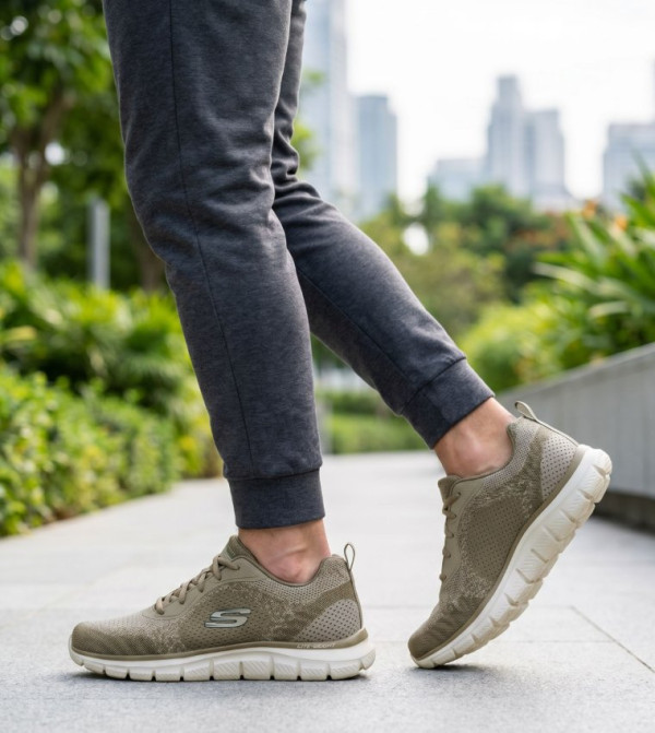 Skechers  Low Top - Brown Low Top