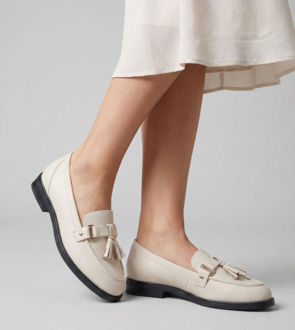 Call it Spring  Loafers & Mocassins - Beige undefined