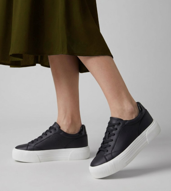 Call it Spring  Low Top - Black Low Top