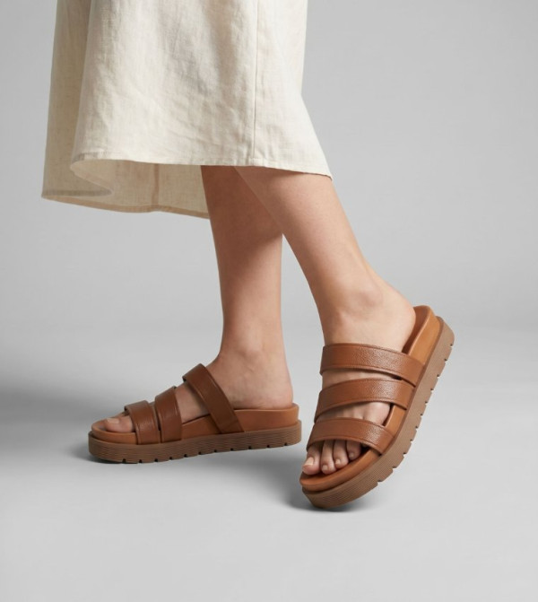 كول ات سبرنج كول ات سبرنج - بني  Flat Sandals