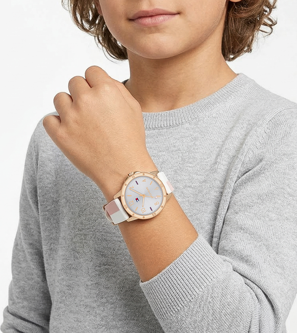 تومي هيلفيغر  ساعات - أبيض ساعات الموضة