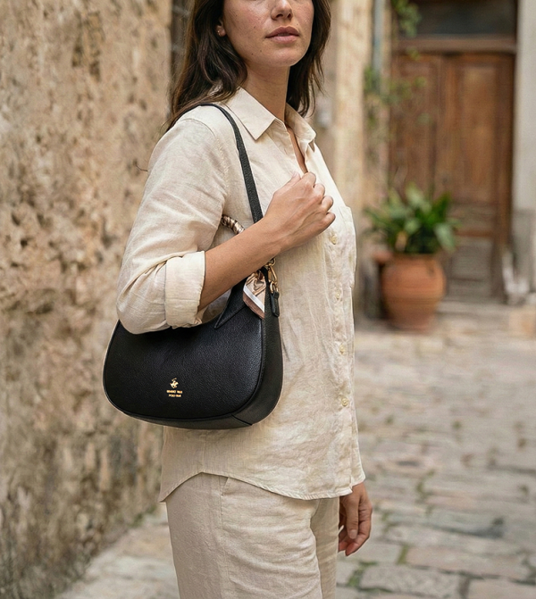 بيفرلي هيلز بولو كلوب  - أسود Handheld Bags