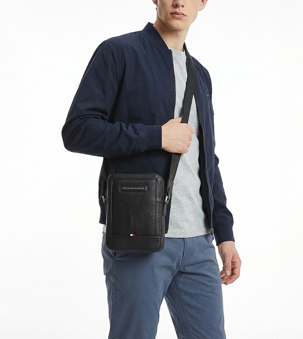 Tommy Hilfiger  Cross Body & Sling Bags - BLACK Non Leather Belts