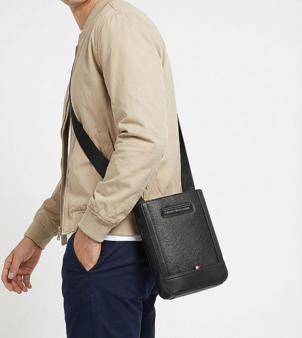 Tommy Hilfiger  Cross Body & Sling Bags - Black Cross Body & Sling Bags