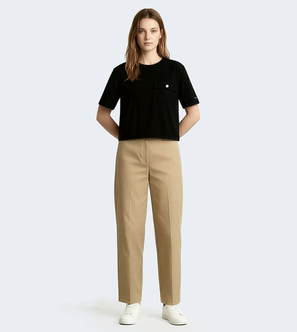 تومي هيلفيغر  تيشيرتات كاجوال - أسود Short Sleeve T-Shirts