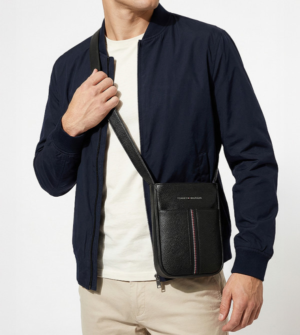 Tommy Hilfiger  Cross Body & Sling Bags - BLACK undefined