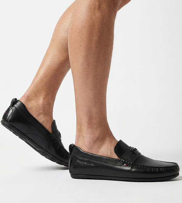 تومي هيلفيغر  أحذية لوفر - أسود undefined