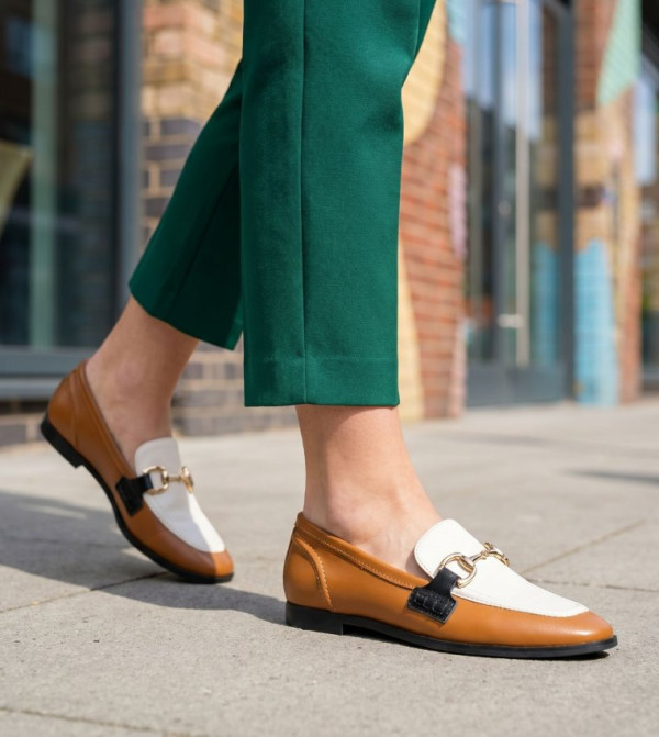 Steve Madden  Loafers & Mocassins - Tan Loafers/Moccasins