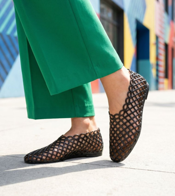 Steve Madden  Shoes - Black undefined