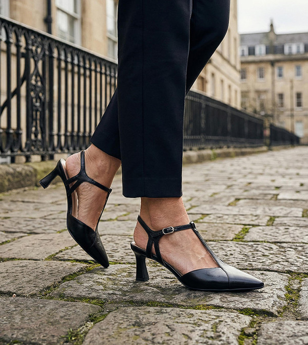 Naturalizer Naturalizer - Black Pumps