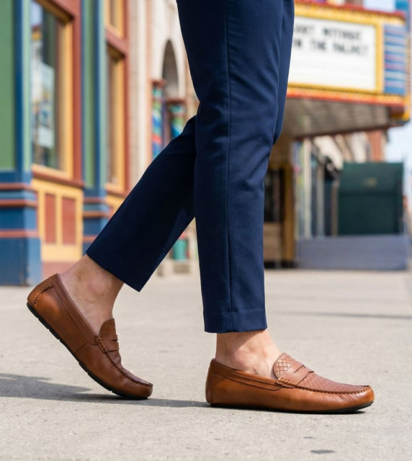 Steve Madden  Loafers & Moccasins - Tan undefined