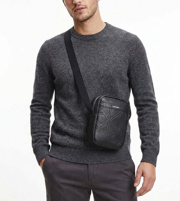 كالفين كلاين كالفين كلاين - أسود Cross Body & Sling Bags