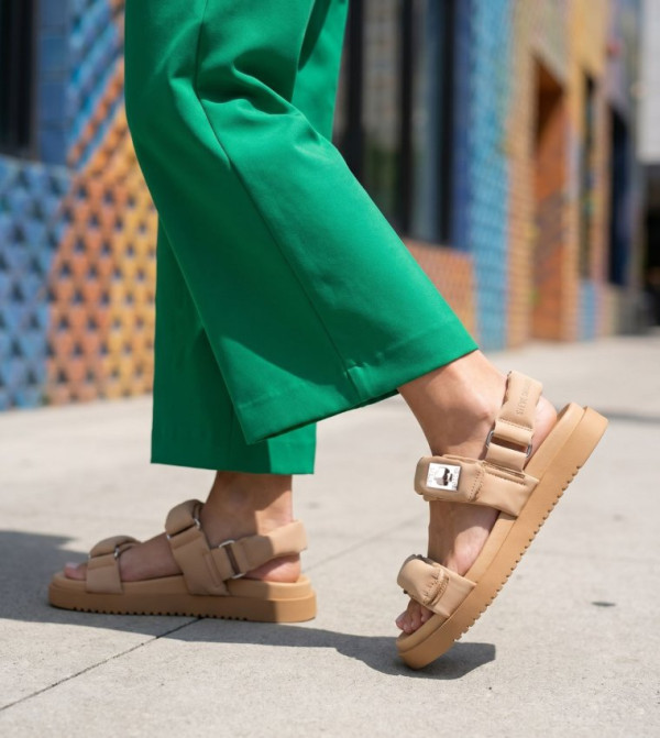 Steve Madden Steve Madden - Brown Flat Sandals