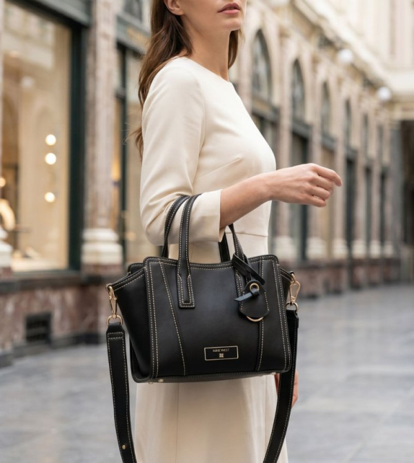 ناين وست ناين وست - أسود Satchel Bags