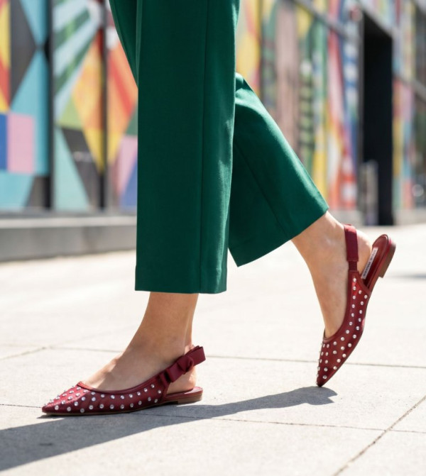 Steve Madden  Shoes - Red Flat Sandals