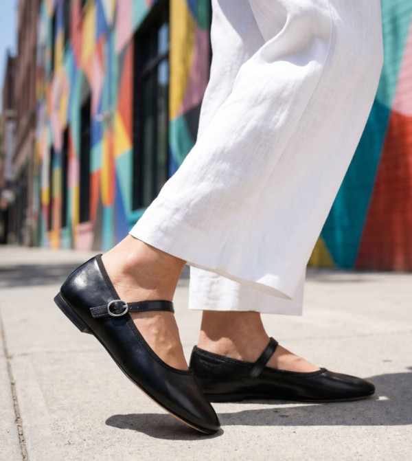 Steve Madden Mary Janes - Black Mary Janes