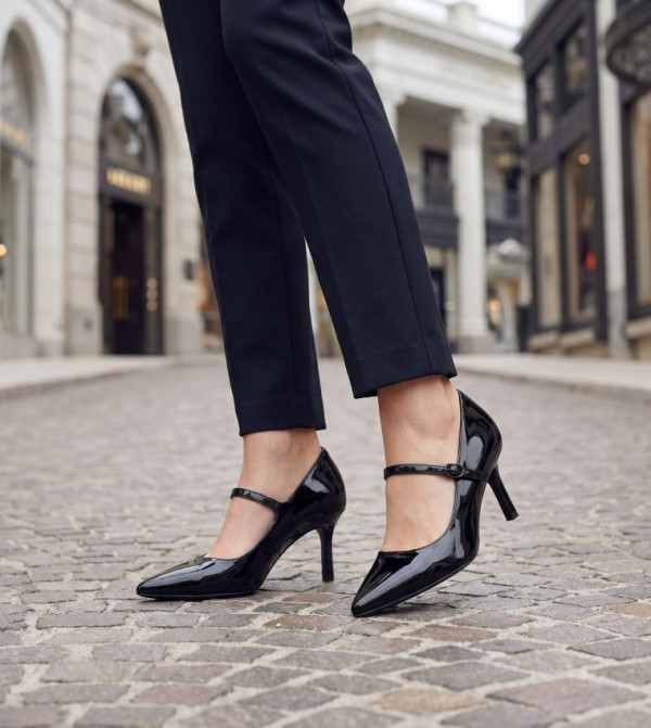 Nine West Pumps - Black Pumps