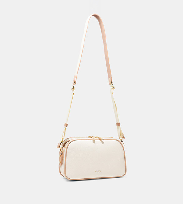 Amica Amica - White Shoulder bags
