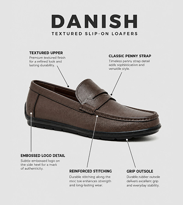 Hush Puppies  Loafers & Moccasins - Brown undefined
