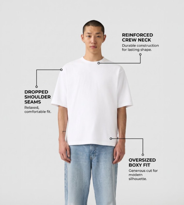 ليفايز ليفايز - أبيض Round Neck T-Shirts