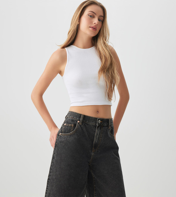 Ardene Clothing - White Sleeveless Tops
