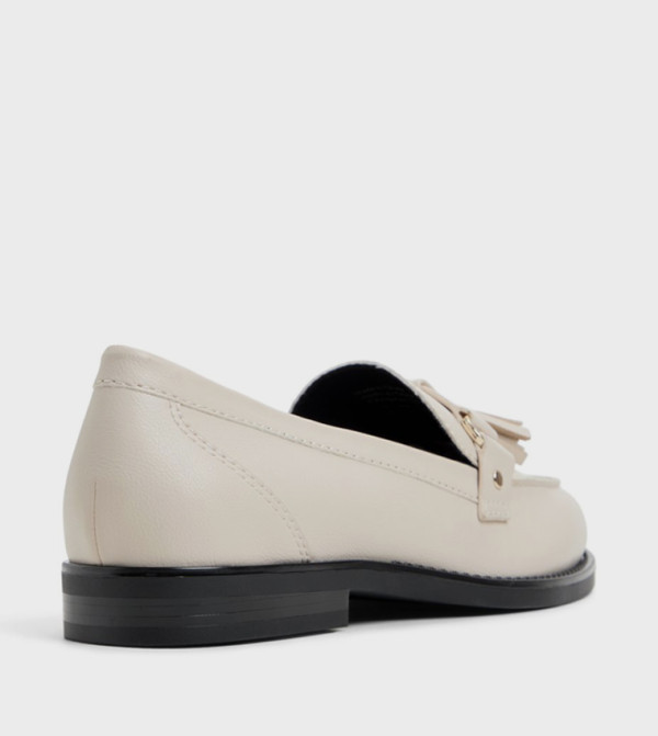 Call it Spring  Loafers & Mocassins - Beige undefined