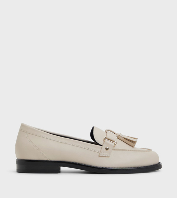 Call it Spring  Loafers & Mocassins - Beige undefined
