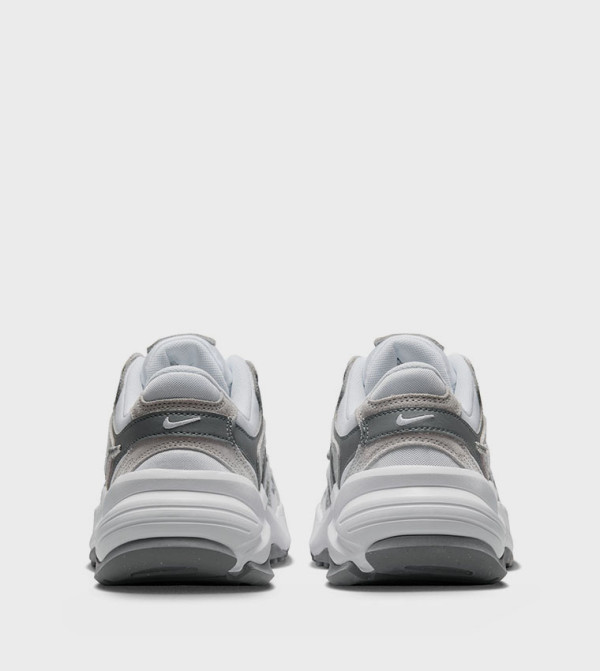 Nike Shoes - Multi Low Top