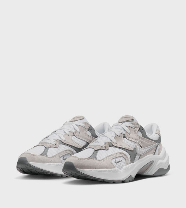 Nike Shoes - Multi Low Top