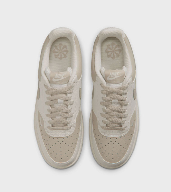 Nike Nike - Beige Low Top