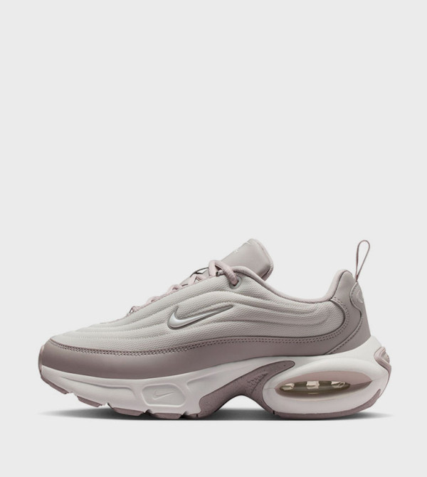 Nike Nike - Beige Low Top