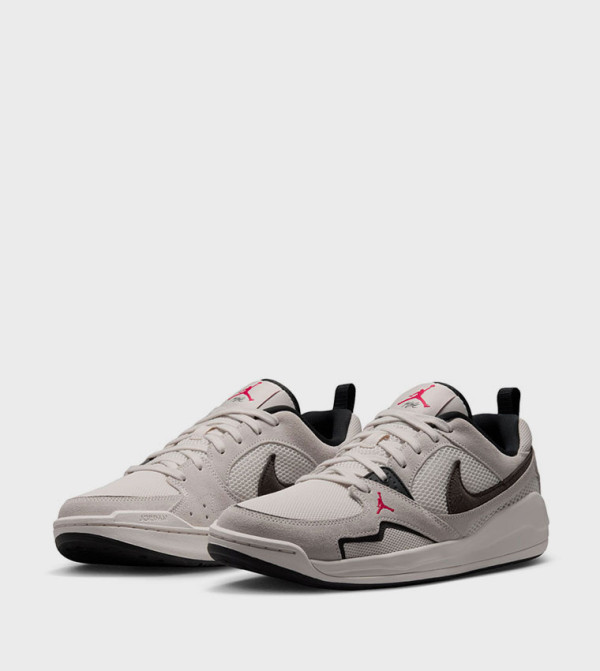 Nike  Sneakers - Beige Low Top
