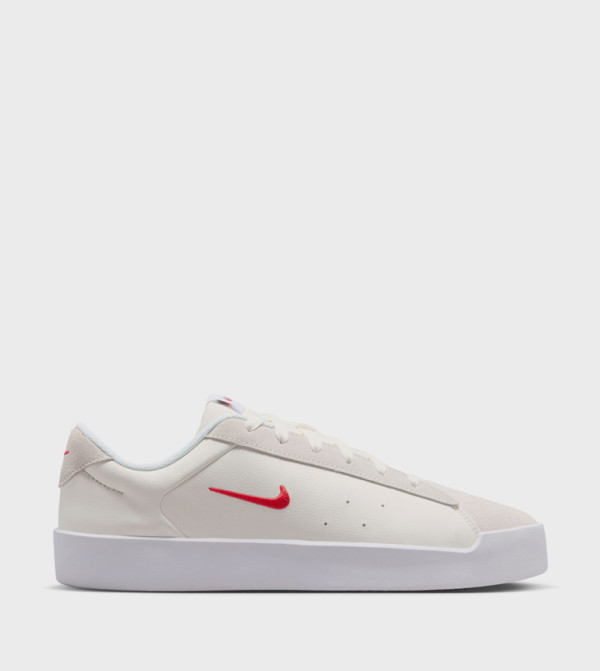 Nike  Sneakers - Cream Low Top