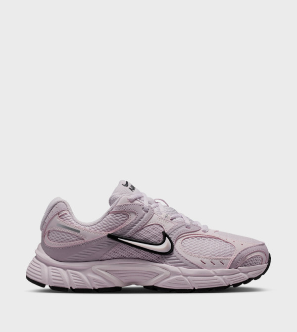 Nike Sneakers - Pink Low Top