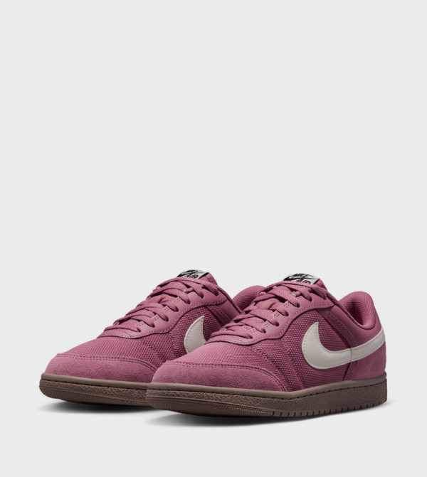 Nike Nike - Pink Low Top