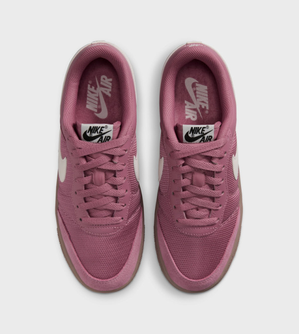 Nike Nike - Pink Low Top