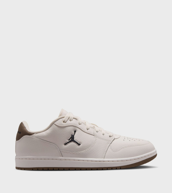 Nike  Sneakers - Cream Low Top