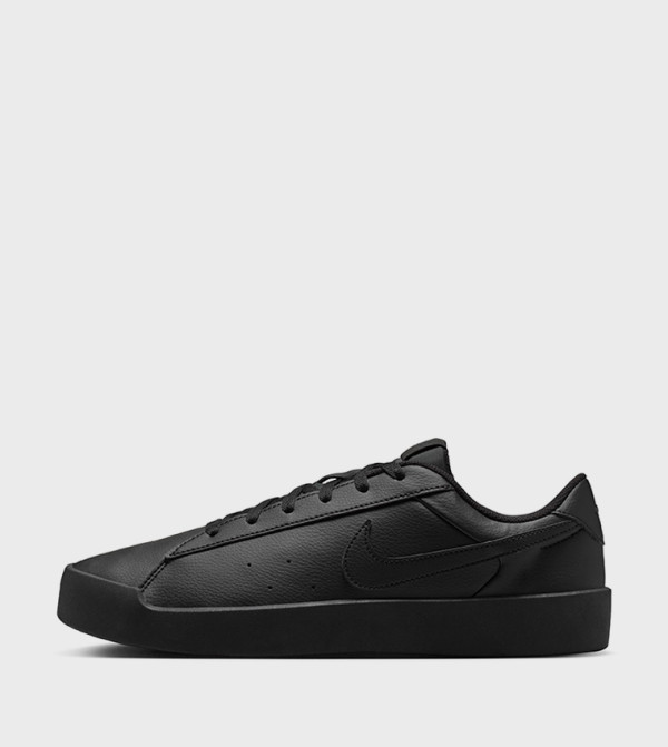 Nike Nike - BLACK Low Top