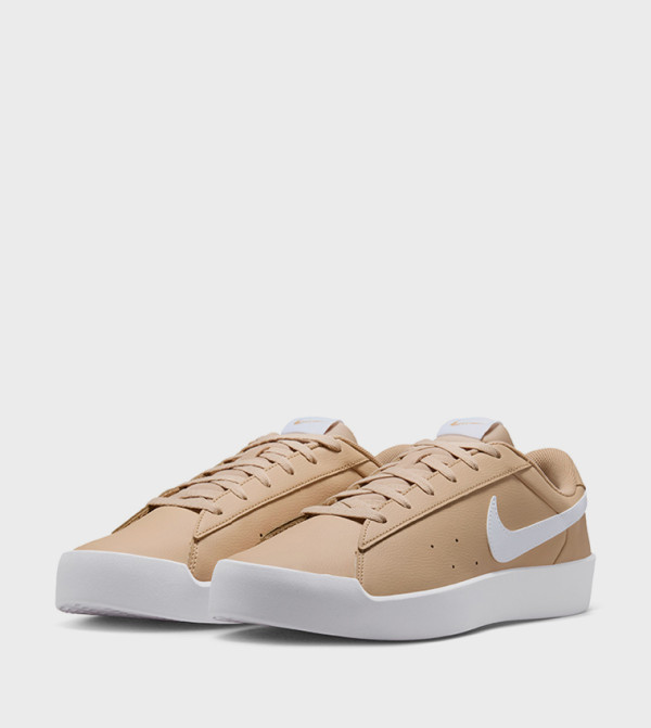Nike Nike - Beige Low Top