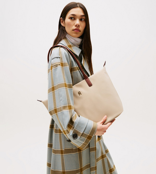 تومي هيلفيغر  حقائب توت - بيج حقائب يد كبيرة