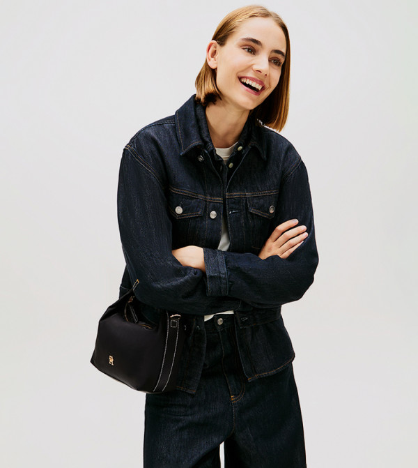 تومي هيلفيغر  - أسود Handheld Bags