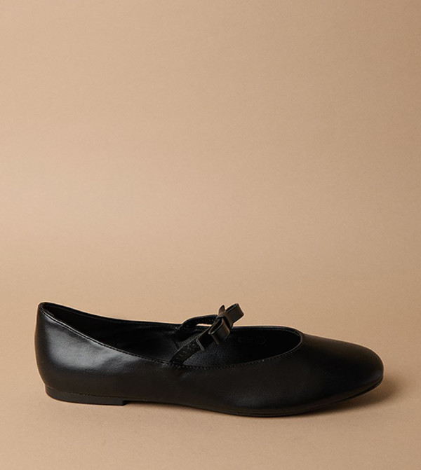 Oasis - Outlet  Mary Janes - Black Mary Janes