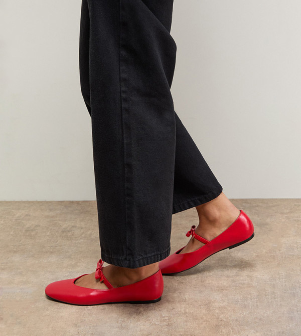 Oasis - Outlet  Mary Janes - Red Mary Janes