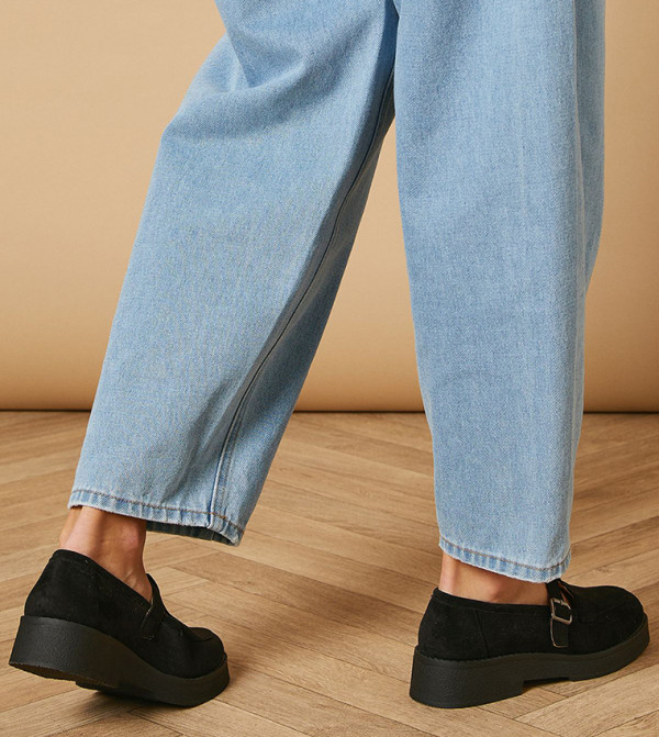 Oasis - Outlet  - Black Low Top